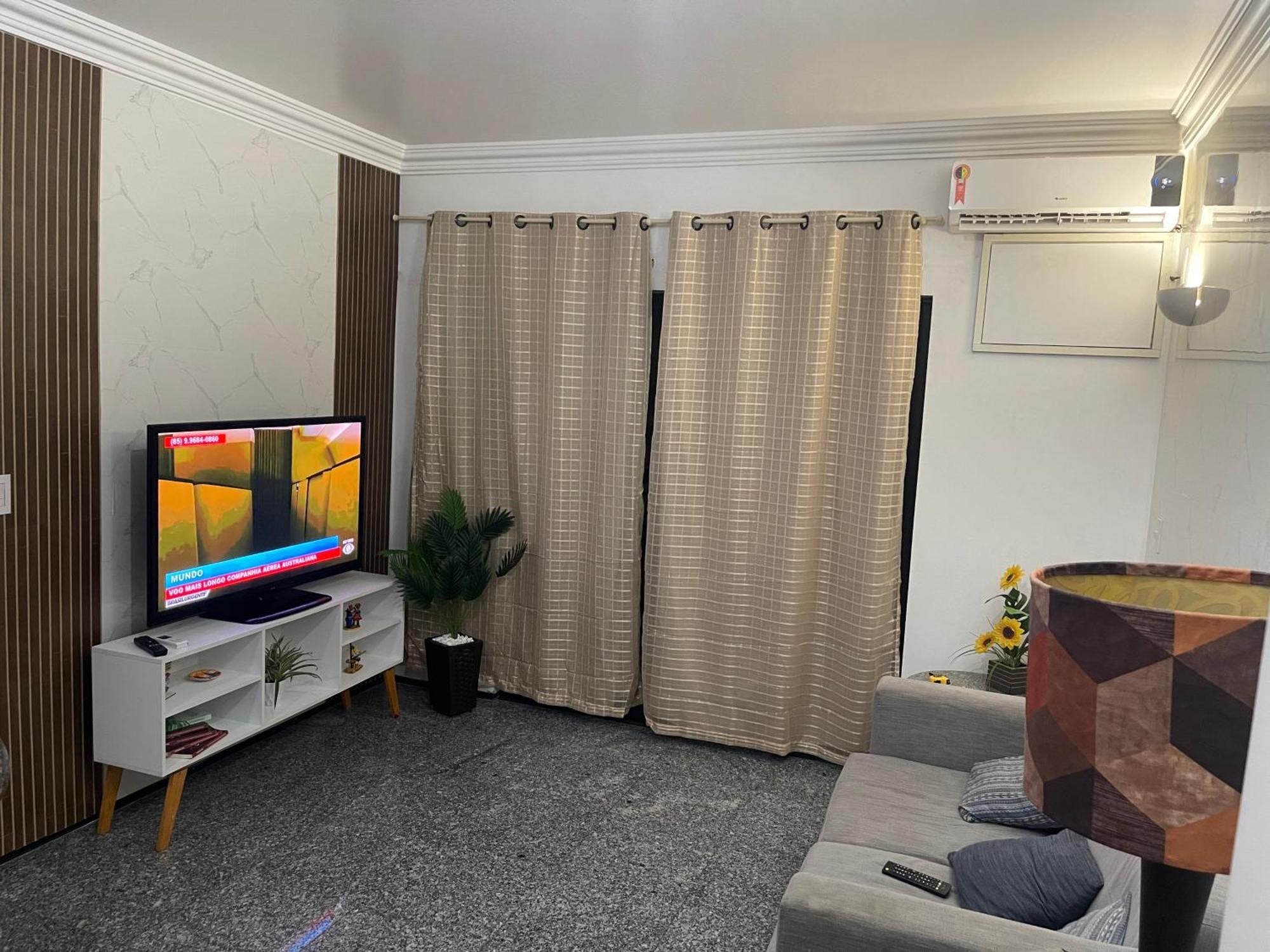 Lindo Flat Proximo A Beira Mar De Meireles Apartamento